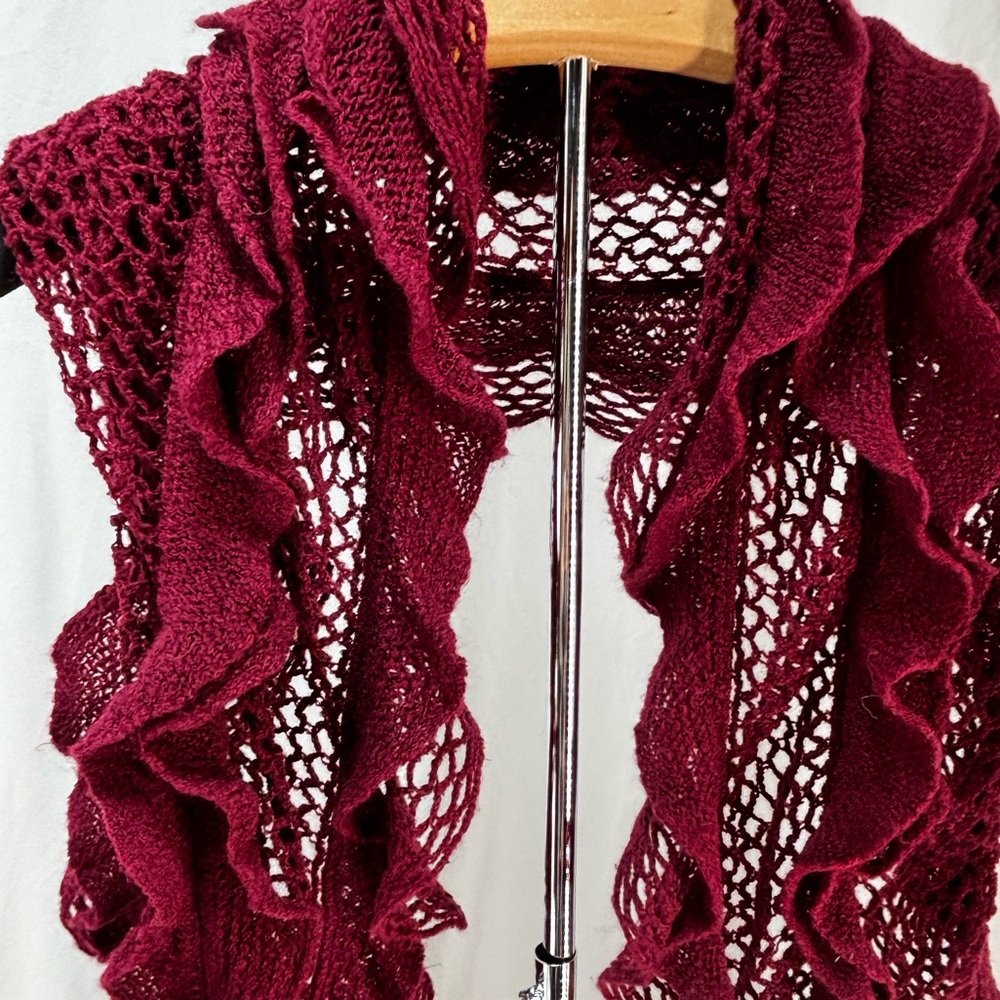 Columbia Hat + 2 Scarves Bundle — Winter Accessories - Picture 2 of 5